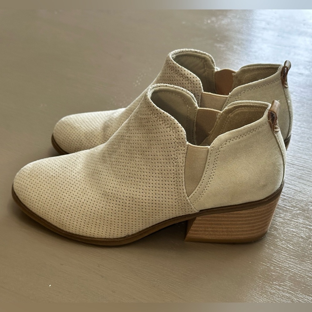 Dr. Scholl’s Laurel Perforated Ankle Booties Taupe Beige Size 7M Comfort Shoes